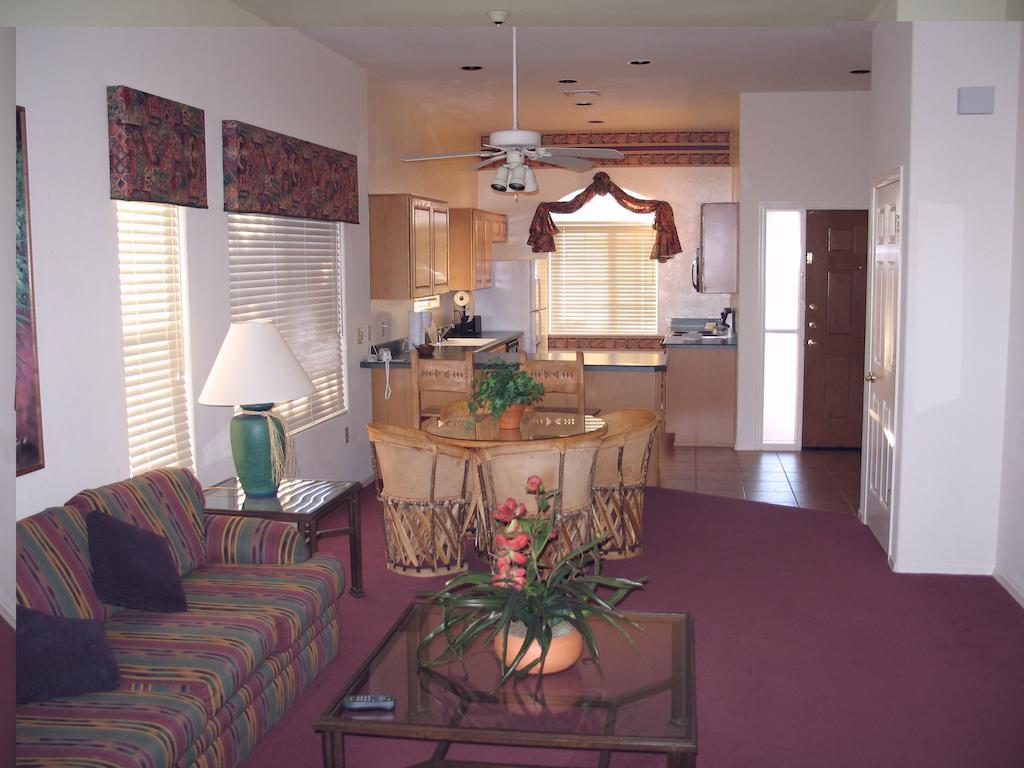 Inn At San Ignacio Condo Hotel Green Valley Room photo